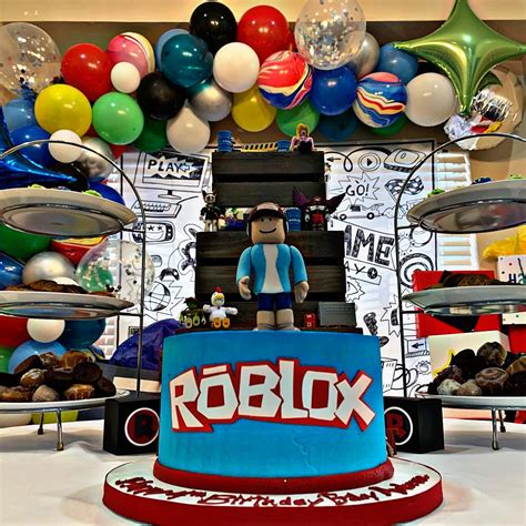 How To Make A Roblox Birthday Cake How To Make Fondant