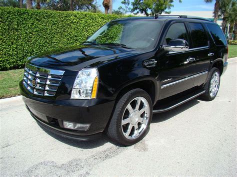 Edmunds also has cadillac escalade pricing, mpg, specs, pictures, safety features, consumer reviews and more. Deluxe Cadillac Escalade SUV Hourly Services