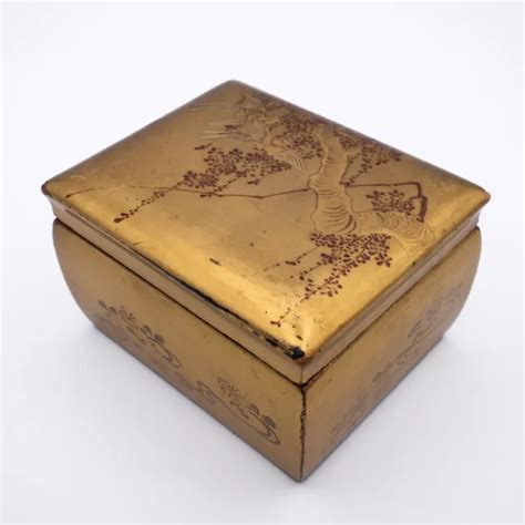 Antique Japanese Gilt Lacquered Covered Box With Birds Meiji Period
