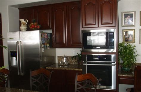 For over 27 years, canlik kitchens has been the premier kitchen refacing specialist in the greater toronto area. Get the best price on kitchen cabinet refacing - Woodwork ...