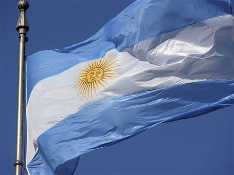 La bandera nacional argentina, características técnicas y legales, uso de la misma. ¿Qué significa la promesa a la bandera? - Argentina Municipal