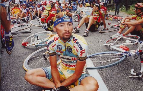 Poster in carta marco pantani quantità. La figurina di Pantani - Indiscreto