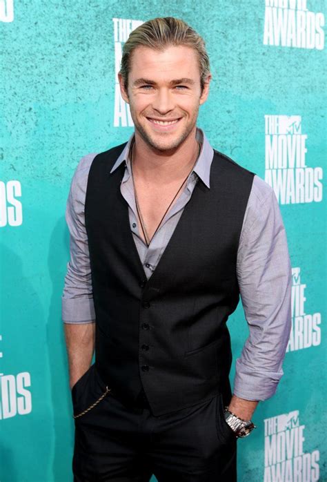 Chris Hemsworths Hands Down Hottest Red Carpet Moments Chris