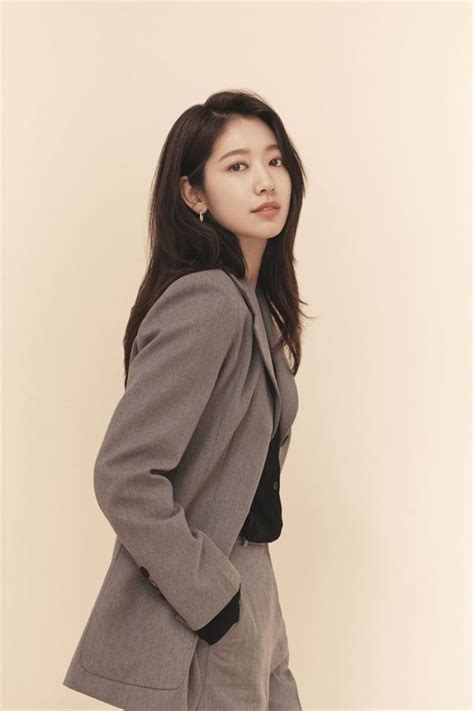 So my final verdict is that the heirs is not a drama worth watching. Park Shin-hye gained confidence through time-slip thriller ...