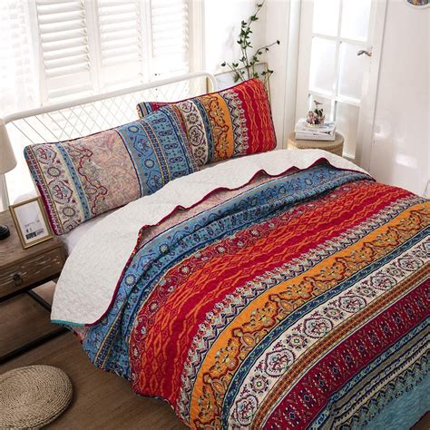 Evelynn cotton quilt set (super king, white) at qe home. Bohemian Quilt Set King, Boho Striped Pattern Printed ...