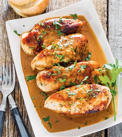 Pan Seared Chicken With Creamy Garlicky Wine Sauce Recipe Chicken Recipes Pan Seared