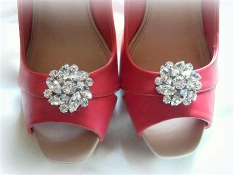 Garosa 2 pairs decorative shoe clips heart‑shaped fringed wedding party women's boots clip decoration charms, 2.5 x 7.5cm. Rhinestone Shoe Clips,Wedding Shoe Clips, Crystal Shoe ...