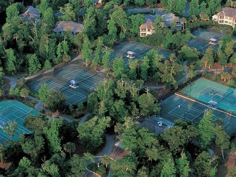 20 Spectacular Tennis Courts To Play In Your Lifetime Architecture