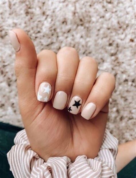 40 Best Preppy Nails Designs For A Classic Manicure