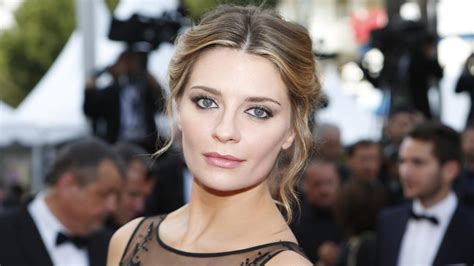 They called some remarks perplexing, but also looked back from a 2021 perspective. Mischa Barton no se rinde y quiere volver al primer plano ...