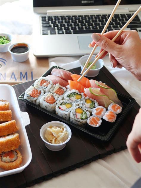 Deliveries can include items weighing less than 50 pounds from a variety of businesses such as: Sushi @sushinamifloripa in 2020 | Sushi delivery, Food ...