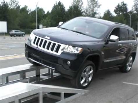 2011 Jeep Grand Cherokee with Quadra Lift air suspension ...