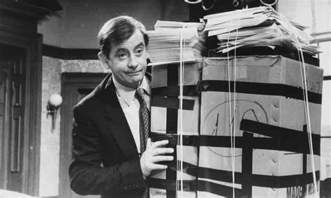 Yes Minister Actor Derek Fowlds Dies Aged 82 Television And Radio The