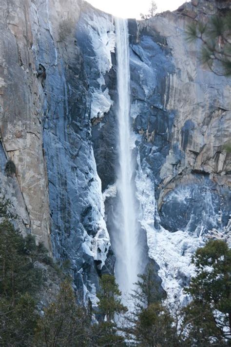 Bridal Veil Falls Yosemite In Winter Yosemite Yellowstone National