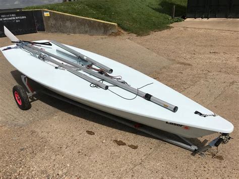 Optimal weight for this rig is 121 to 159 pounds (55 to 72 kg). Laser Radial for sale UK, Laser boats for sale, Laser used ...