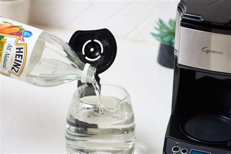 Kalkflecken im bad sind unschön und halten sich oft hartnäckig. Limescale Home Remedies: Mit einfachen Tipps und Tricks ...