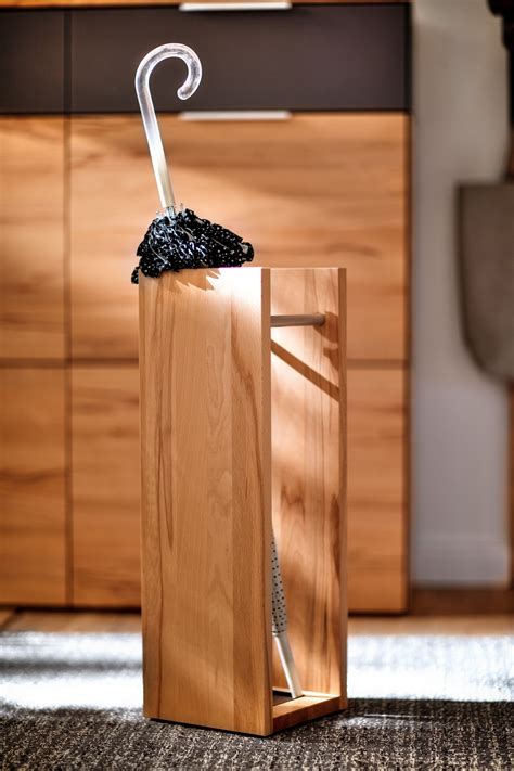 Elegante garderoben mit viel stauraummöglichkeiten. Wittenbreder Garderobe Novara Kernbuche/ Glas basalt matt ...