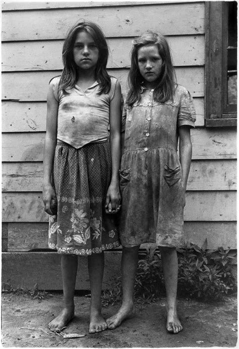 The Vanished Hand Photographs Of Life In Kentucky In The S And