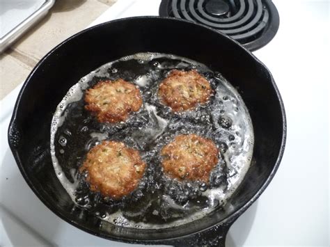 Place the crab cakes in the refrigerator three to four hours before you wish to use them, if possible. Crab Cake Slider Recipe - HotSauceDaily