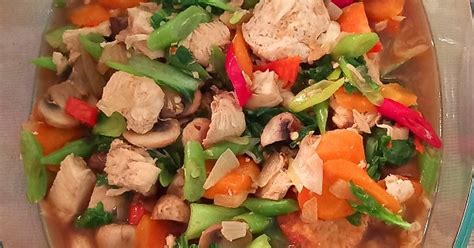 Dibuat dari bumbu dan rempah pilihan. Resep Tumis sayur ayam jamur teriyaki oleh Retno D - Cookpad