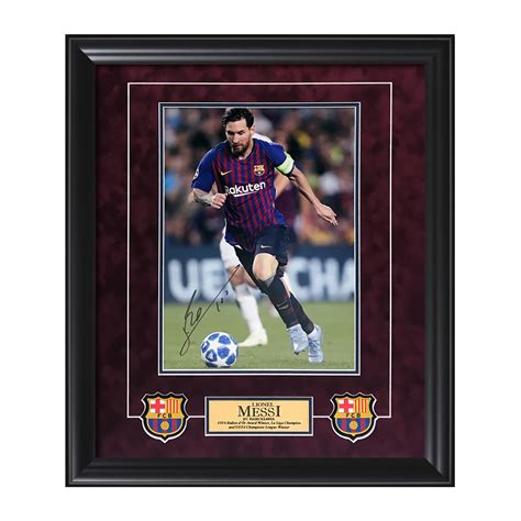 Lionel Messi Framed Signed Photograph Barcelona Authentic