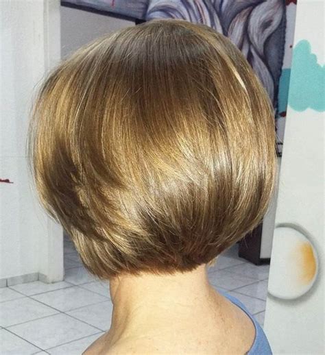 They create a very flattering silhouette in the cut and look gorgeous in movement. 60 Classy Short Haircuts and Hairstyles for Thick Hair