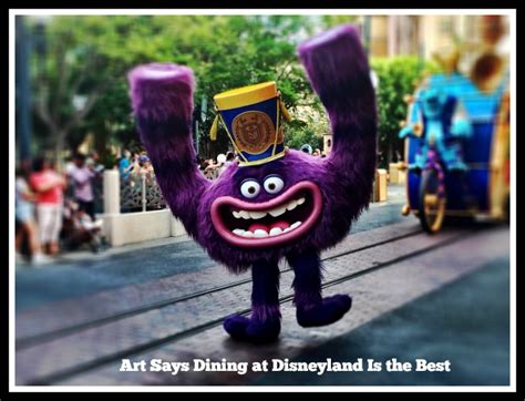 3 Foods and Drinks Not To Be Missed at Disneyland + Ticket Giveaway