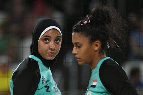 Volleyball In A Hijab Does This Picture Show A Culture Clash Bbc News