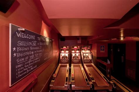 The 11 Best Nyc Bars With Games Gothamist