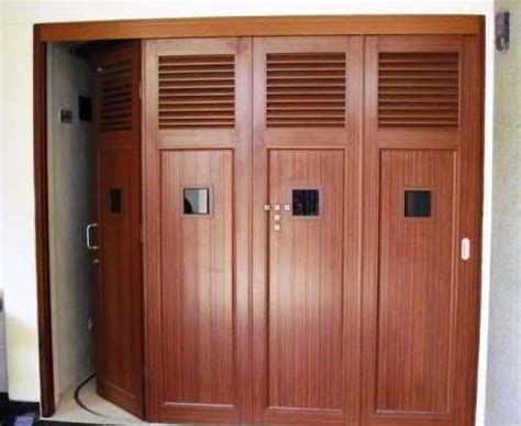 Ya, sebuah tempat yang cukup penting ini berfungsi sebagai tempat kendaraan khususnya mobil. Model Pintu Lipat Kayu Yang Banyak Di Cari!