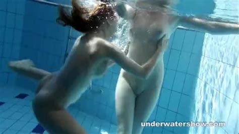 Underwater Lesbians Play Milf Undressing Min Xxx Video Bpornvideos