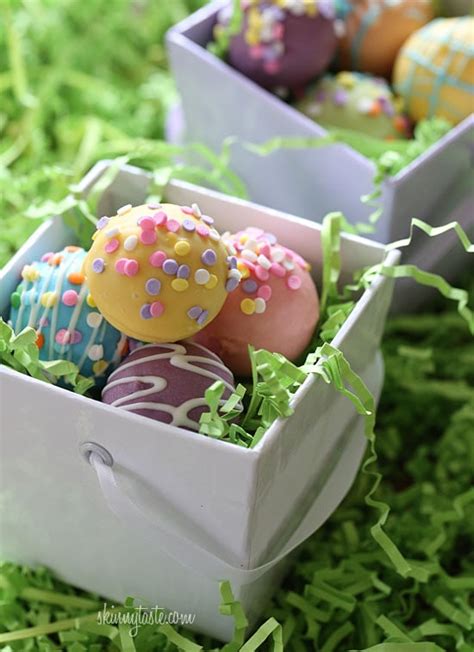 It has everything a truly great greek dessert needs: Easter Egg Cake Balls
