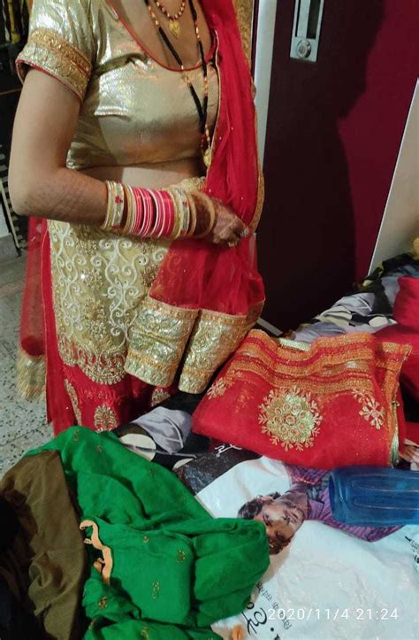 Wanna See My Mom Undressing Her Saree Scrolller