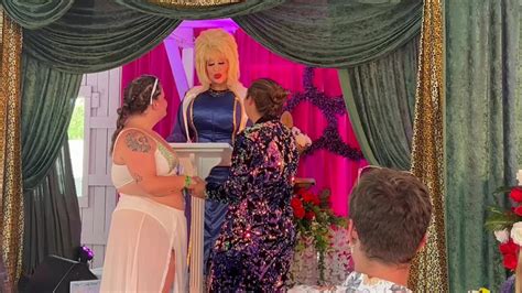 dolly marries couple at bonnaroo s house of matroomony