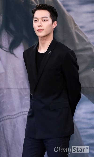 장기용 띵동 장기용 선물이 도착했습니다. 오마이포토 '이라와 안아줘' 장기용, 안아주고 싶은 남자 ...