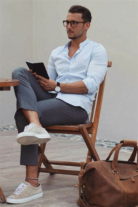 A history of keeping it casual. Casual shirt outfits for men. How to wear casual shirt ...