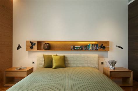 There are 255 over the bed shelf for sale on etsy, and they cost 50,93 $ on average. Bedroom Design Ideas - 8 Ways To Decorate The Wall Above ...