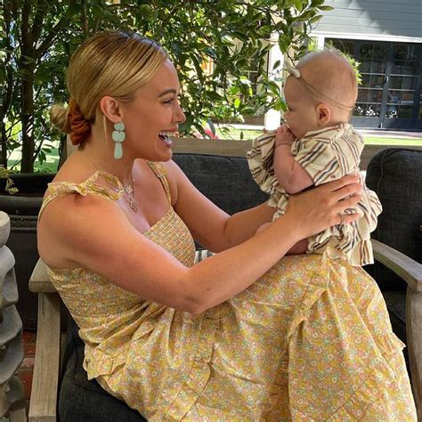 Hilary Duff Pierces Her 7 Month Old Daughters Ears E Online