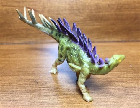 Learn how to make these crochet dinosaur spikes and how to sew them on to your project. Kentrosaurus (Age of the Dinosaurs by PNSO) | Dinosaur Toy ...
