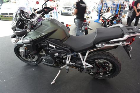 Join the 14 triumph tiger 800 xc discussion group or the general triumph discussion group. 2014 Triumph Tiger 800 XC - Moto.ZombDrive.COM