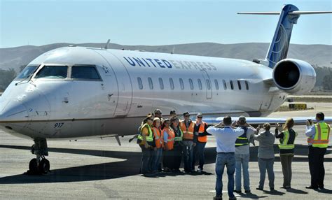 United Airlines Takes Off For Last Time From Santa Maria Local News