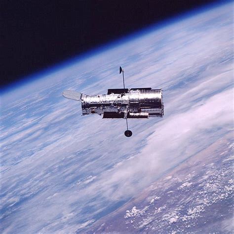 1990 Hubble Space Telescope