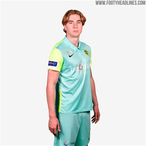 Dann wechselte er zu chelsea, verdrängte petr cech und spielte insgesamt vier jahre. 100% Teamwear: Genk 20-21 Trikots veröffentlicht - Nur ...