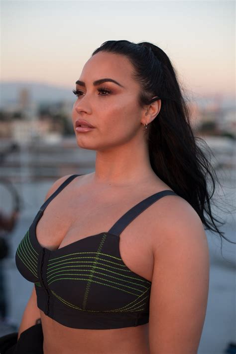We did not find results for: Demi Lovato for Fabletics photoshoot em 2020