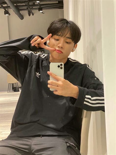 And frankly, if sonny says as we wrote earlier, kim is 6'3 and his highlight reel includes not only good defensive instincts but a great long passing ability and a thumping header. boyfriend material 🙆 #SUNWOO #THEBOYZ in 2020 | Boyfriend ...