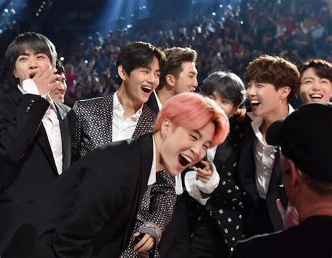 Bts From Billboard Music Awards 2019 Candid Photos E News