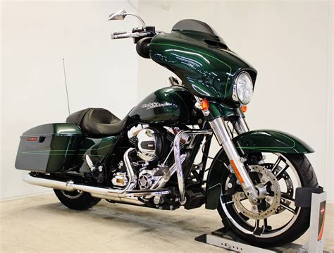 You'll do best to compare the 2 spec sheets side by side on the hd website 2015 Harley-Davidson Street Glide Special For Sale ...