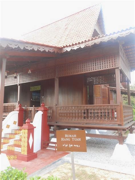 Kehebatan pahlawan pendekar melayu di nusantara. SENI LAMA MELAYU (MALAY OLDEN ART): Rumah (house of) Hang Tuah