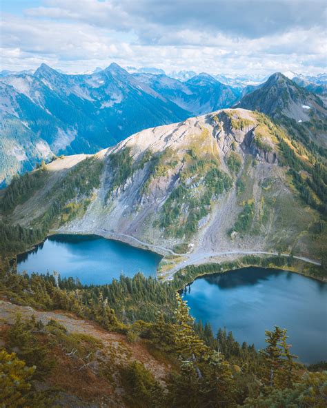 The beautiful Mount Baker Wilderness, Washington [OC] [3198 x 4000] : EarthPorn