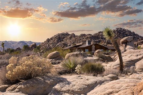 Bould Over, San Bernardino County, California | Plum Guide